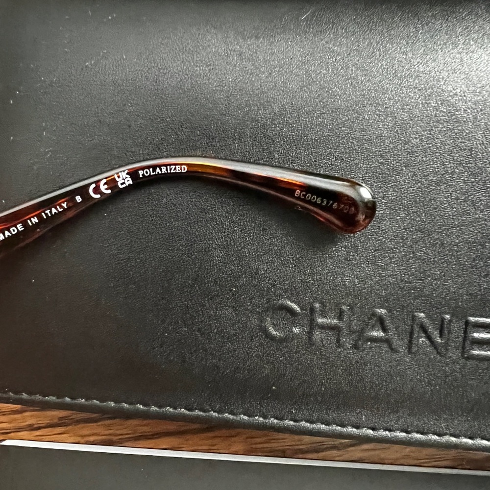 New! Chanel 5470 Square Sunglasses - Tortoise frame, Black Chain Polarized - Picture 8 of 9